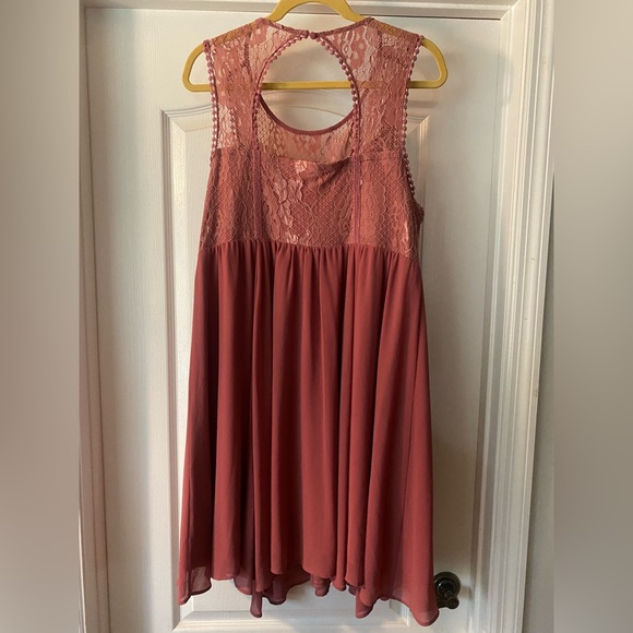 Blush Colored Torrid Size 2 Lace Bust Chiffon Dress - Picture 6 of 9